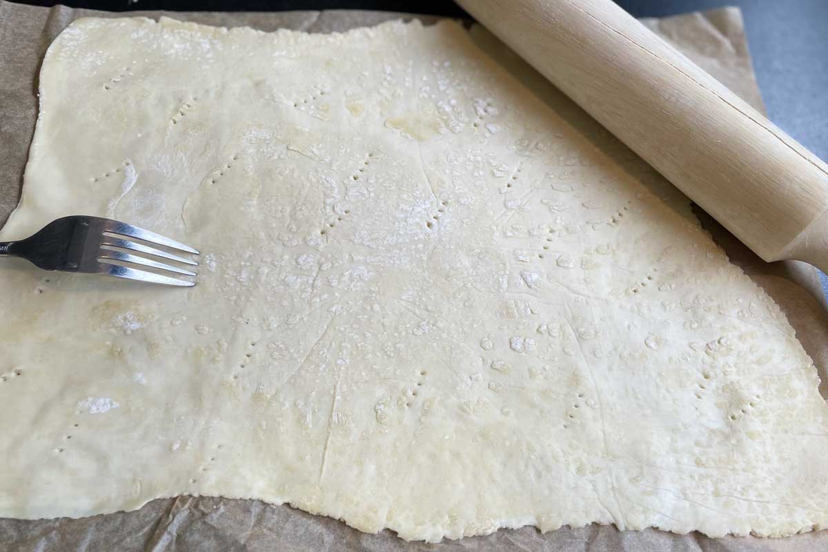 pâte fine piquée
